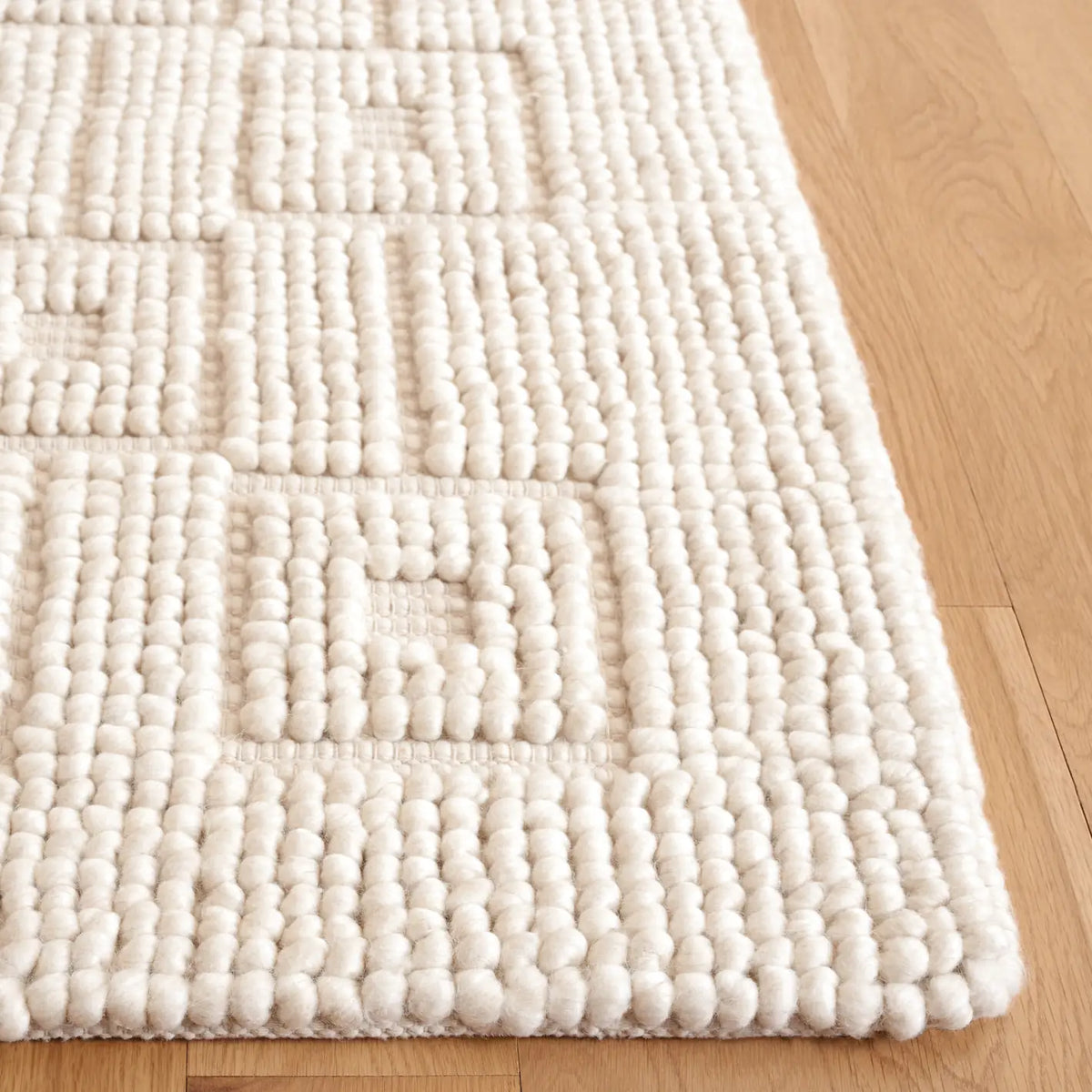 Safavieh Natura 4'-0" x 6'-0" Rug in Ivory