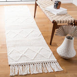 Safavieh Casablanca 2'-3" x 8'-0" Rug in Ivory