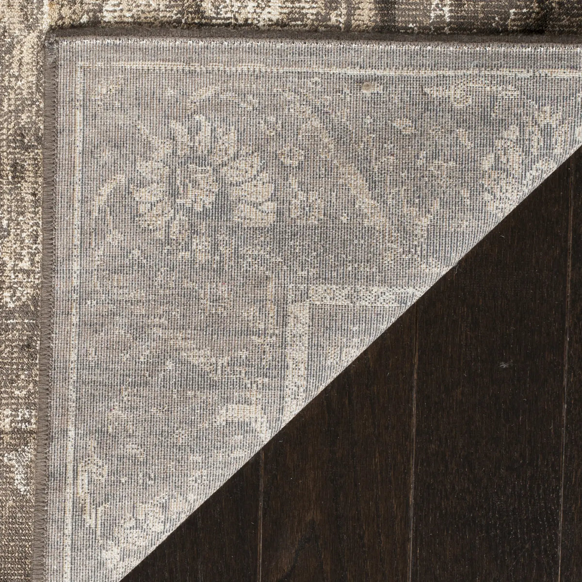 Safavieh Vintage 4'-0" x 5'-7" Rug in Soft Anthracite