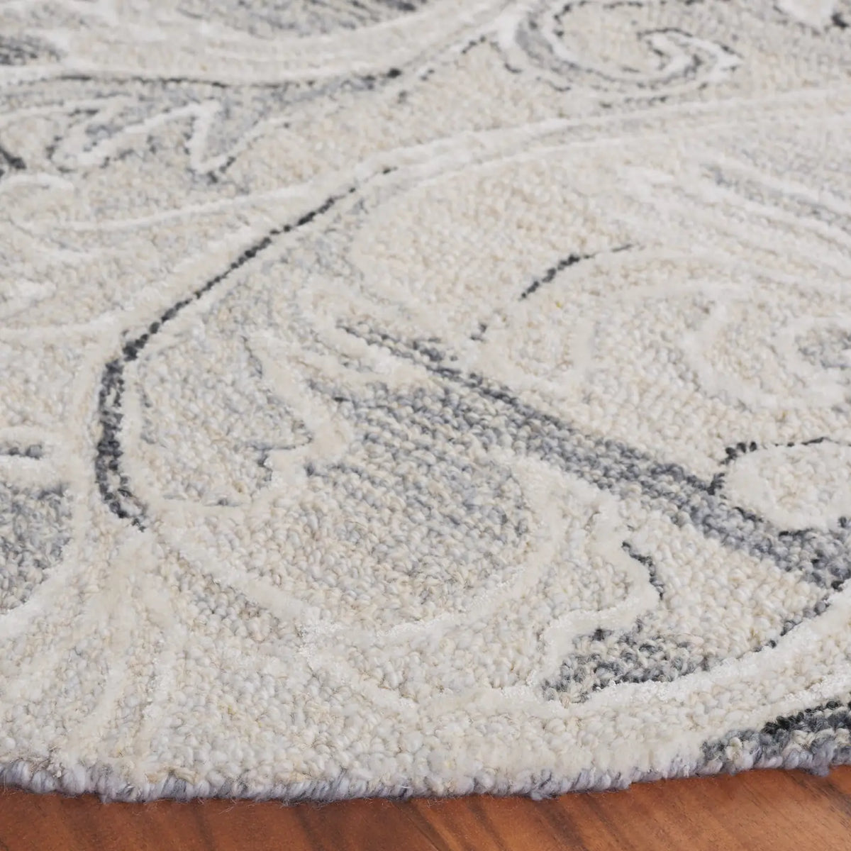 Safavieh Metro 6'-0" x 6'-0" Rug in Grey / Ivory