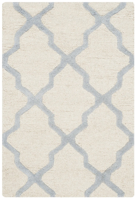 Safavieh Cambridge 2'-0" x 3'-0" Rug in Ivory / Light Blue