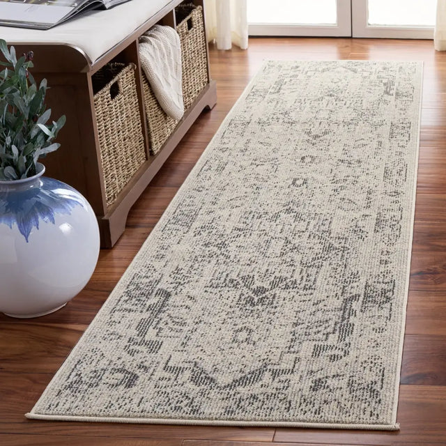 Safavieh Madison 2'-0" x 8'-0" Rug in Ivory / Grey