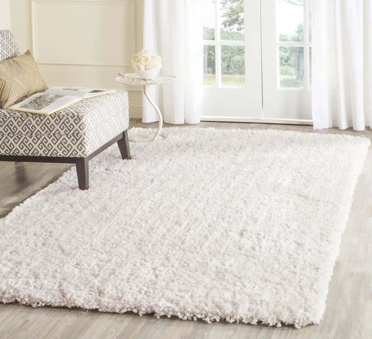 Safavieh Shag 5'-0" x 8'-0" Rug in Ivory