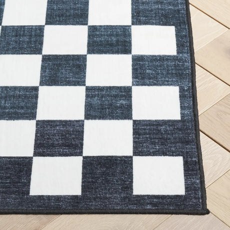 Safavieh Santa Clara 4'-0" x 6'-0" Rug in Ivory / Black
