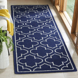 Safavieh Dhurries 2'-6" x 7'-0" Rug in Navy / Ivory