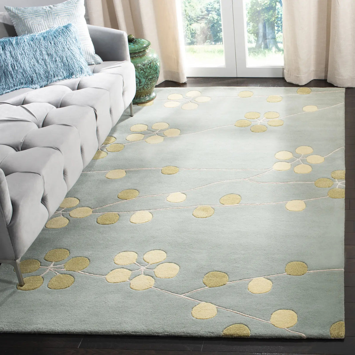 Safavieh Soho 3'-6" x 5'-6" Rug in Light Blue / Gold