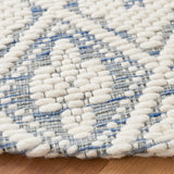 Safavieh Marbella 6'-0" x 6'-0" Rug in Blue / Ivory