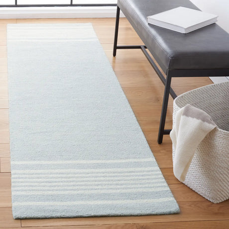 Safavieh Metro 2'-3" x 8'-0" Rug in Grey / Ivory