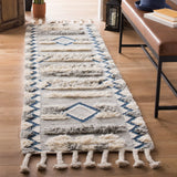 Safavieh Kenya 2'-3" x 8'-0" Rug in Grey / Ivory
