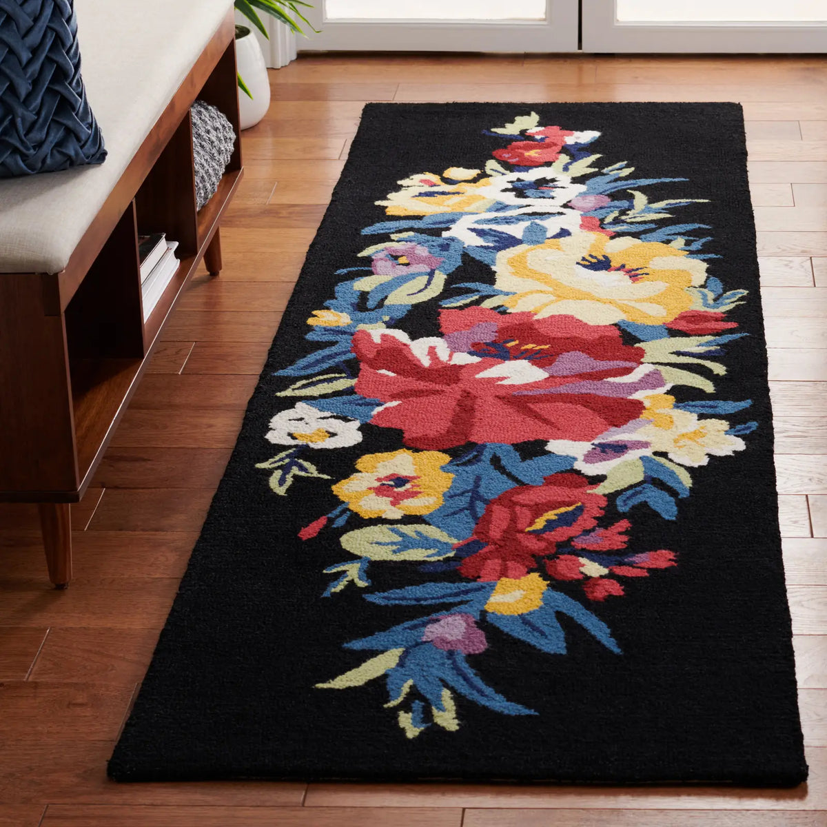 Safavieh Chelsea 2'-3" x 8'-0" Rug in Black / Rose