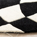 Safavieh Soho 6'-0" x 6'-0" Rug in Black / Ivory