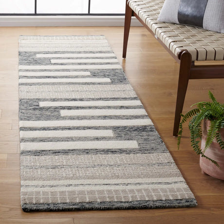 Safavieh Fifth Avenue 2'-3" x 8'-0" Rug in Charcoal / Ivory