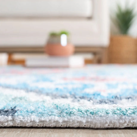 Safavieh Saffron 4'-0" x 6'-0" Rug in Blue / Aqua