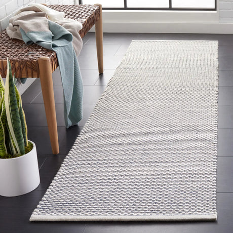 Safavieh Vermont 2'-3" x 8'-0" Rug in Navy