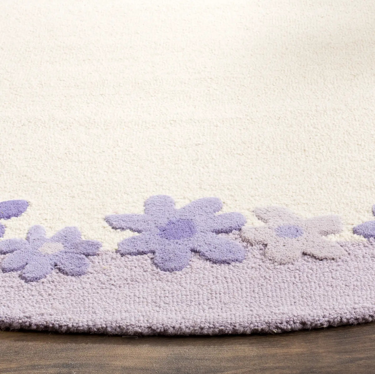 Safavieh Safavieh Kids 6'-0" x 6'-0" Rug in Ivory / Lavander