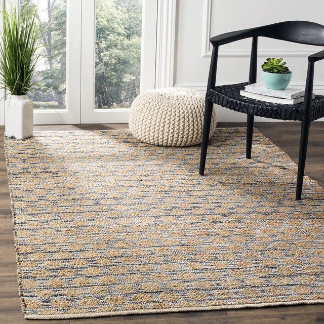 Safavieh Cape Cod 5'-0" x 8'-0" Rug in Black / Natural