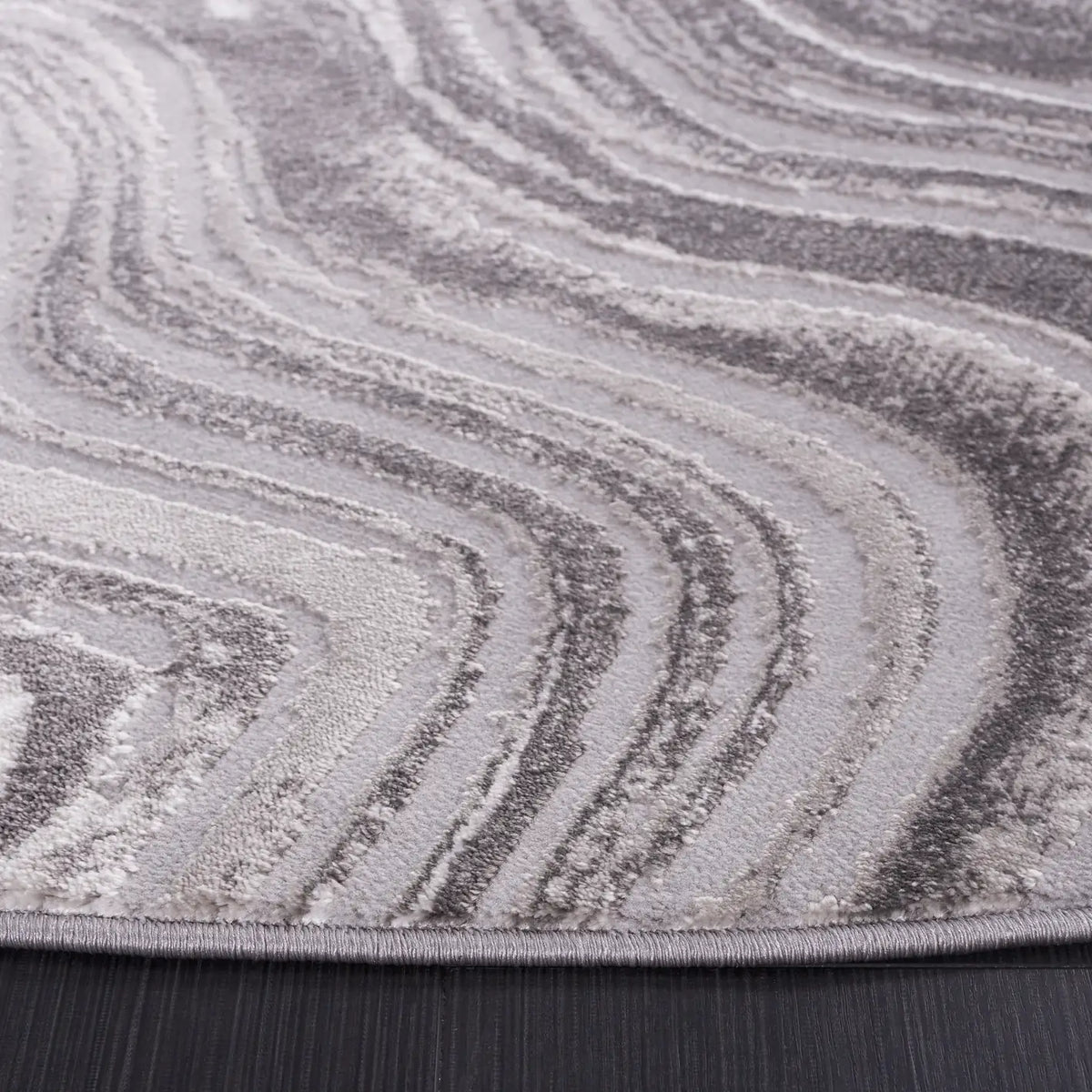 Safavieh Meadow 500 6'-7" x 6'-7" Rug in Grey