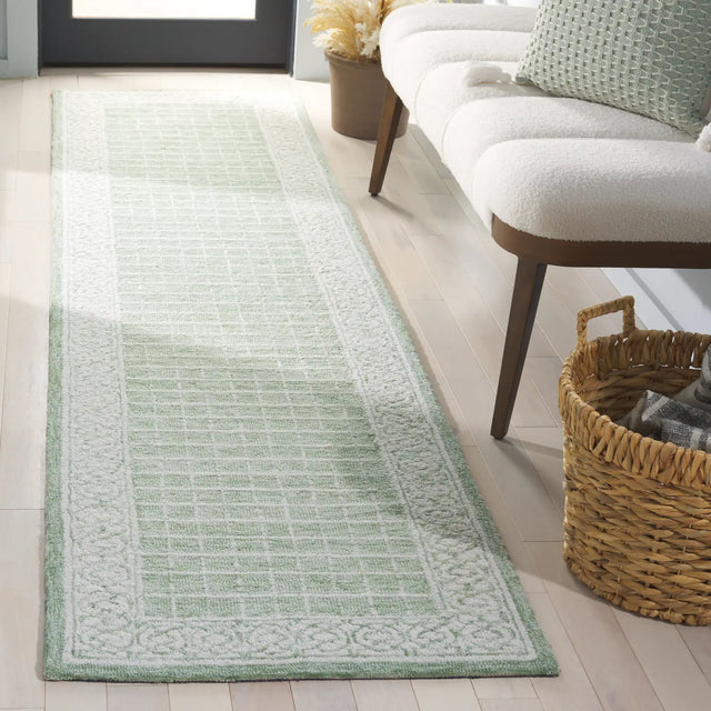 Safavieh Ebony 2'-3" x 9'-0" Rug in Green / Ivory
