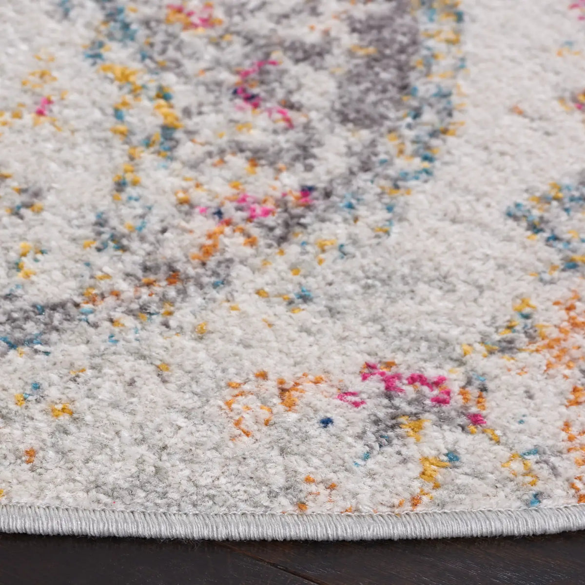 Safavieh Madison 6'-7" x 6'-7" Rug in Grey / Gold