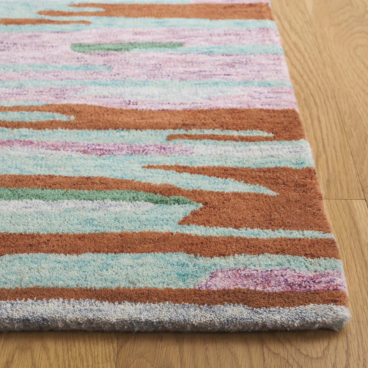 Safavieh Bellagio 4'-0" x 6'-0" Rug in Green / Pink