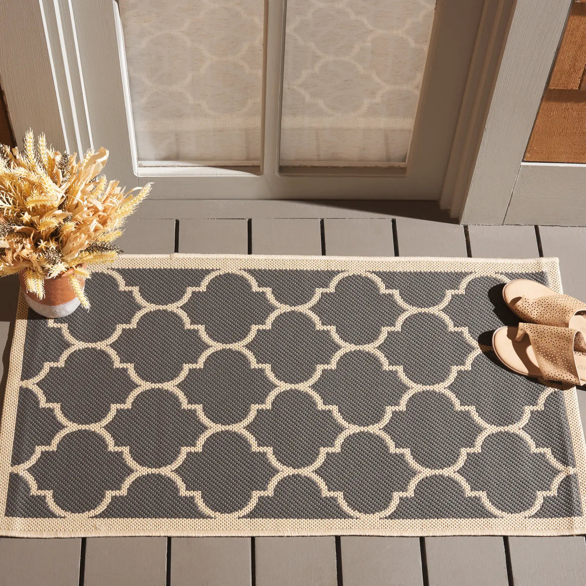 Safavieh Courtyard 2'-0" x 3'-7" Rug in Anthracite / Beige
