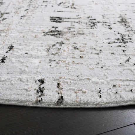 Safavieh Parker 6'-7" x 6'-7" Rug in Light Grey / Black