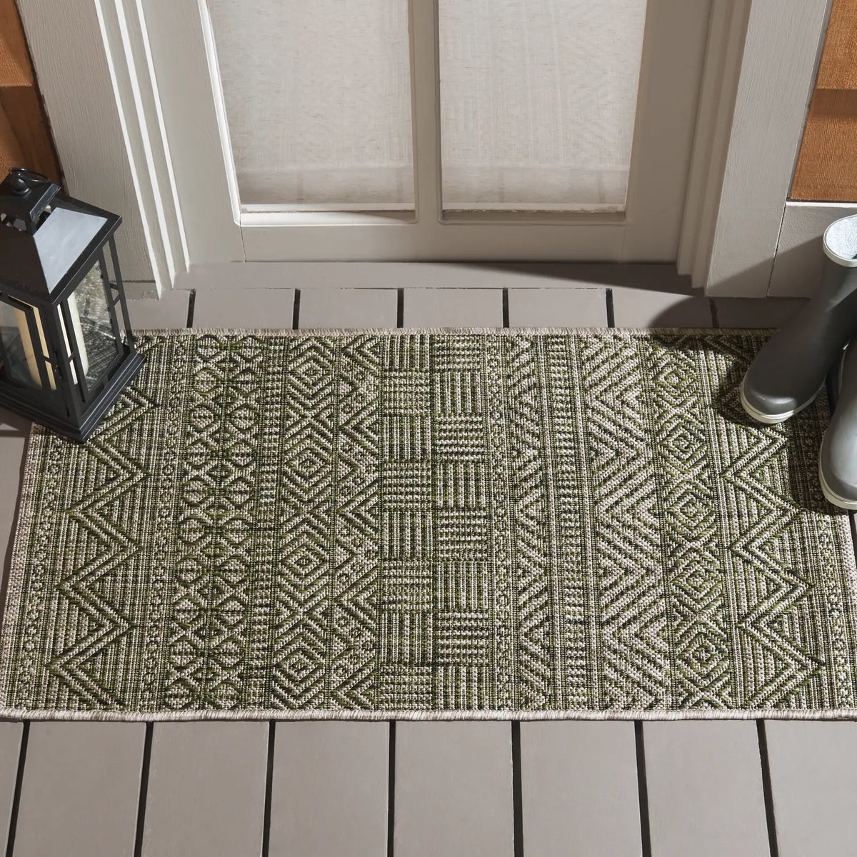 Safavieh Courtyard 2'-0" x 3'-7" Rug in Grey / Olive Green