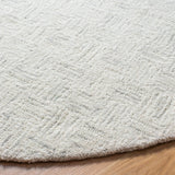 Safavieh Micro-Loop 5'-0" x 5'-0" Rug in Light Grey / Ivory