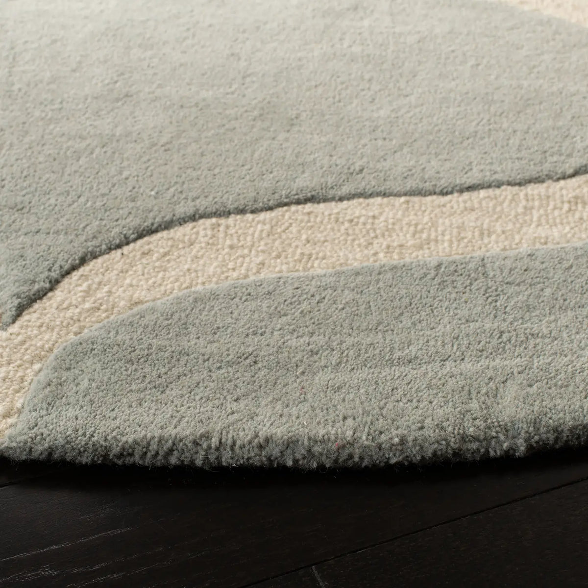 Safavieh Cambridge 6'-0" x 6'-0" Rug in Grey / Ivory