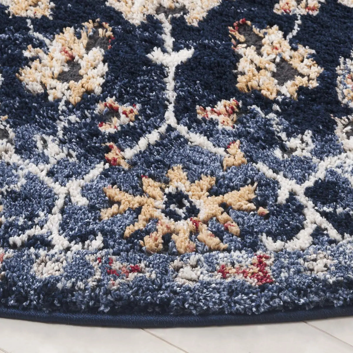 Safavieh Luna 6'-7" x 6'-7" Rug in Navy / Blue