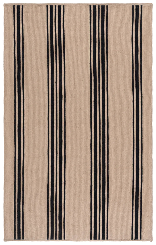 Safavieh Braided 800 4'-0" x 6'-0" Rug in Natural / Black