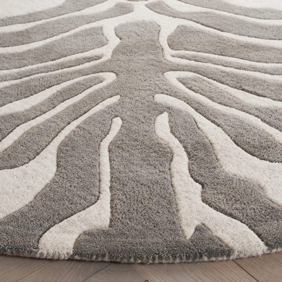 Safavieh Soho 6'-0" x 6'-0" Rug in Ivory / Grey