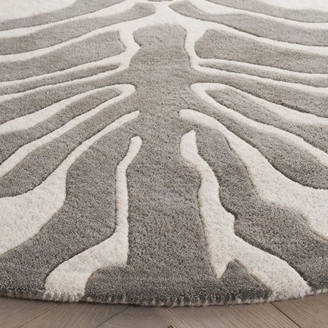 Safavieh Soho 6'-0" x 6'-0" Rug in Ivory / Grey