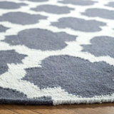 Safavieh Dhurries 7'-0" x 7'-0" Rug in Blue / Ivory