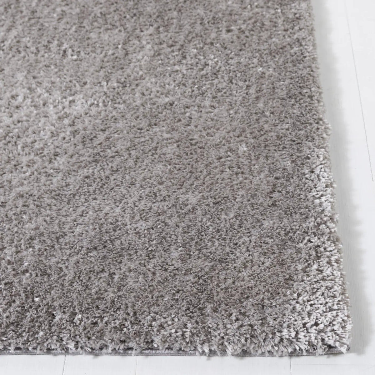Safavieh Tahoe Shag 4'-0" x 6'-0" Rug in Grey