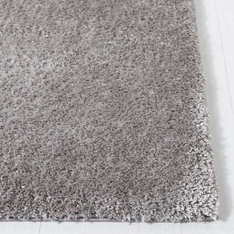 Safavieh Tahoe Shag 4'-0" x 6'-0" Rug in Grey