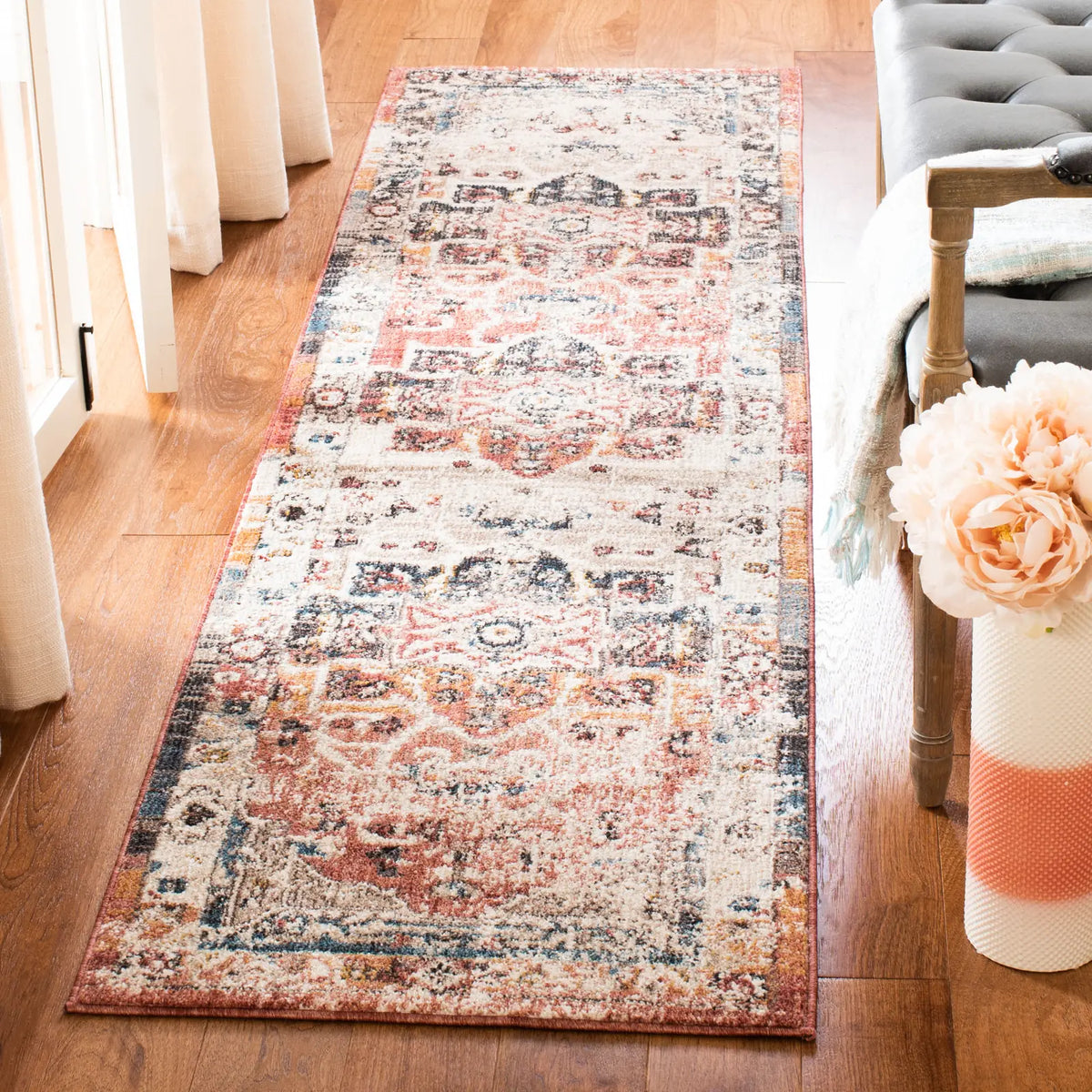 Safavieh Carlyle 200 2'-0" x 8'-0" Rug in Ivory / Blue