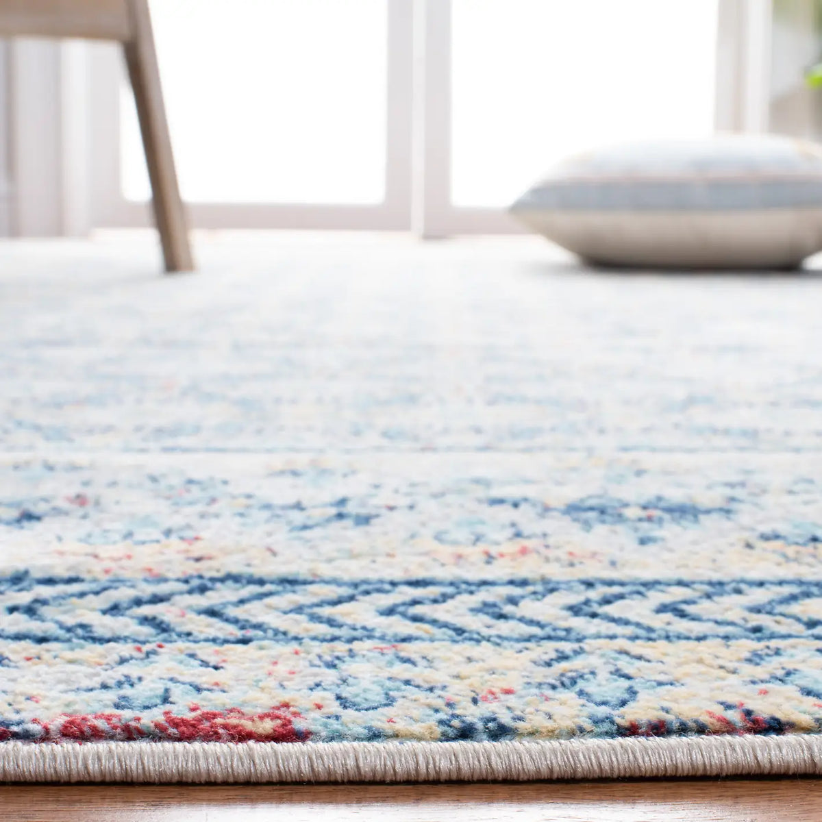 Safavieh Brentwood 4'-0" x 6'-0" Rug in Blue / Yellow