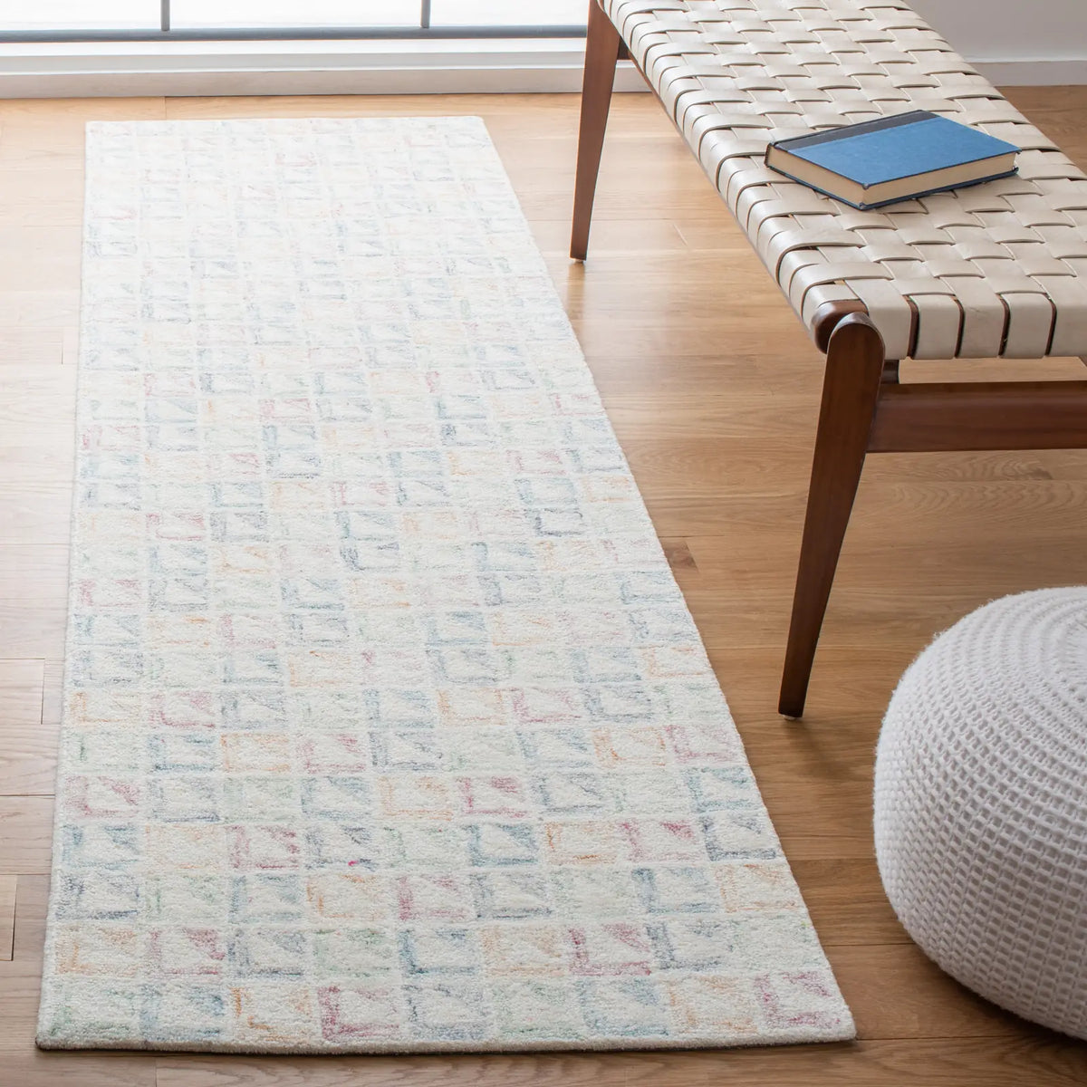 Safavieh Rodeo Drive 2'-3" x 8'-0" Rug in Ivory / Blue