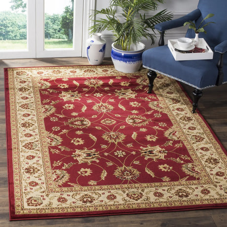 Safavieh Lyndhurst 5'-3" x 7'-6" Rug in Red / Ivory