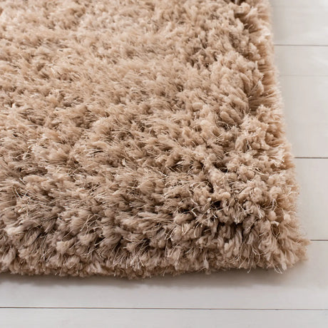 Safavieh Supreme Shag 4'-0" x 6'-0" Rug in Beige