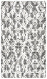 Safavieh Marbella 4'-0" x 6'-0" Rug in Ivory / Black