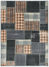 Safavieh Vintage 6'-7" x 9'-2" Rug in Light Blue