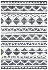 Safavieh Kilim 4'-0" x 6'-0" Rug in Black / Ivory