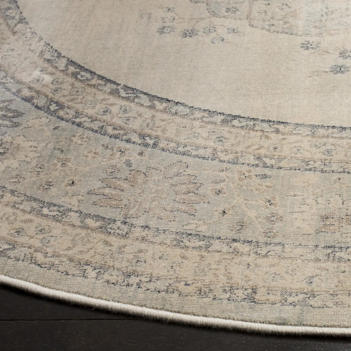Safavieh Vintage 6'-0" x 6'-0" Rug in Light Blue / Cream