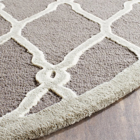 Safavieh Cambridge 6'-0" x 6'-0" Rug in Dark Grey / Ivory