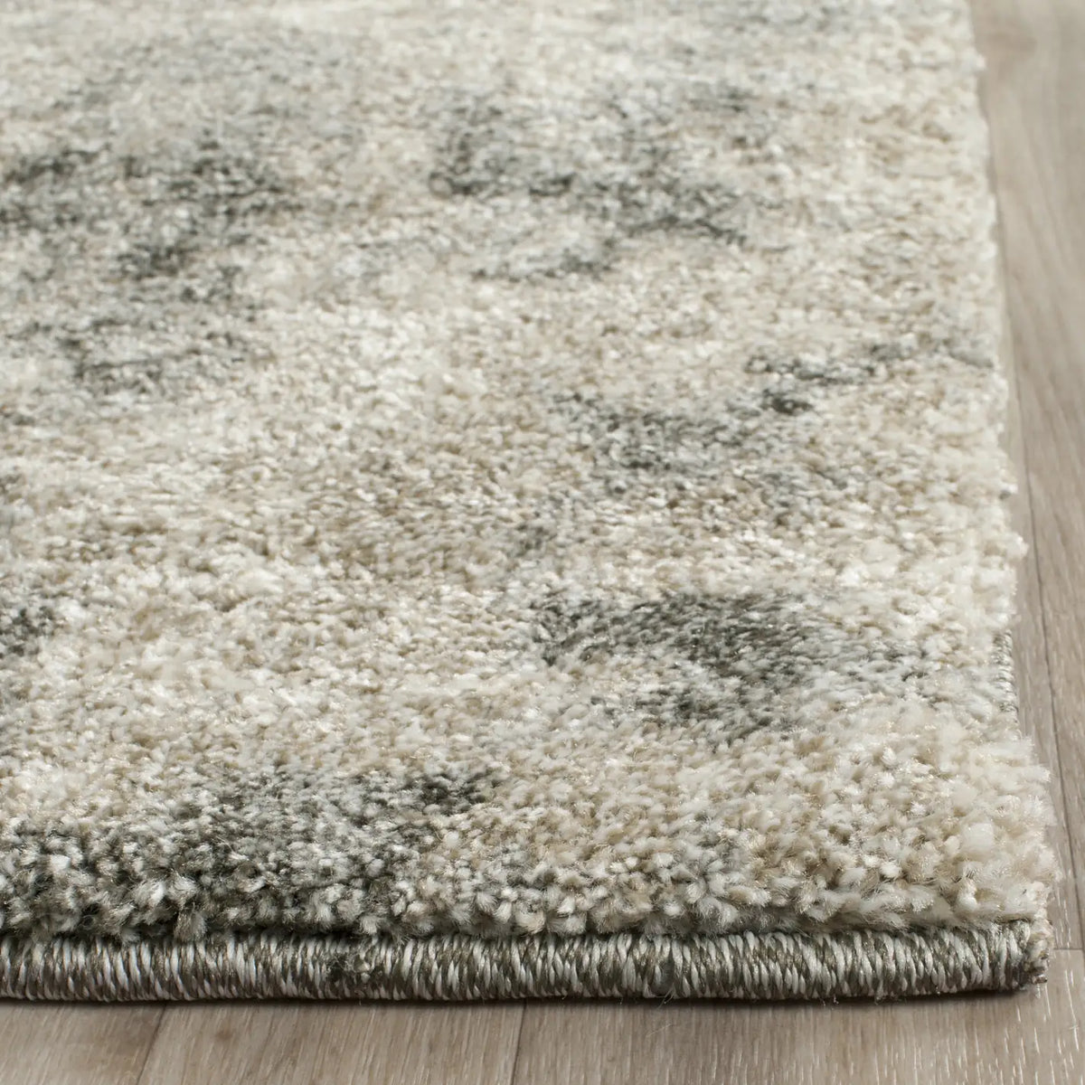 Safavieh Retro 10'-0" x 14'-0" Rug in Light Grey / Grey