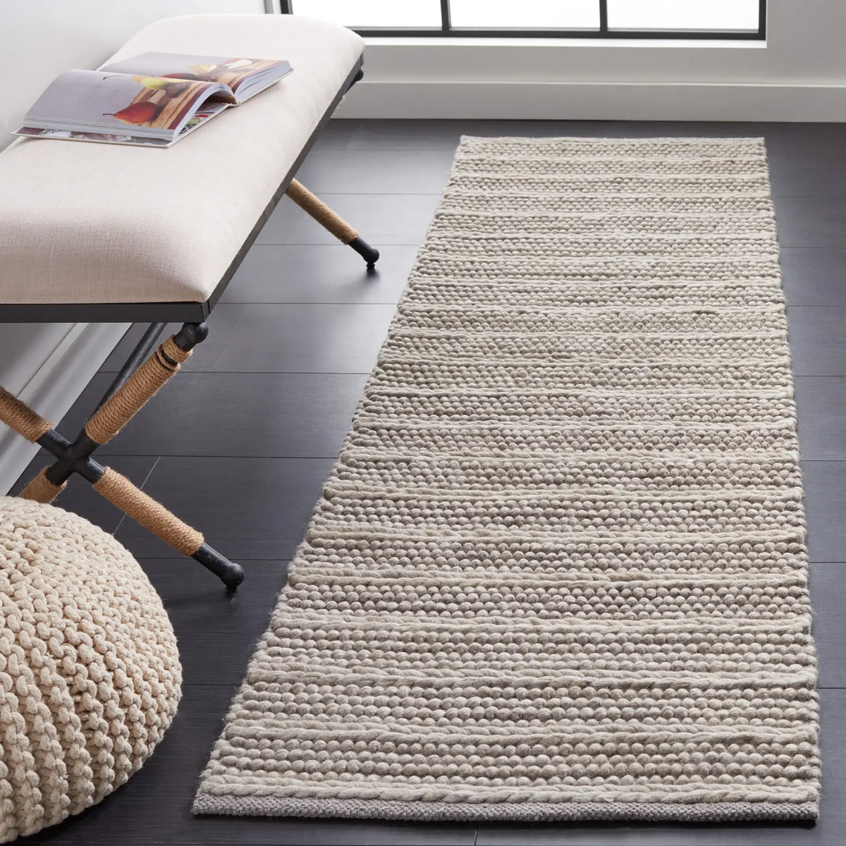 Safavieh Natura 2'-3" x 8'-0" Rug in Grey