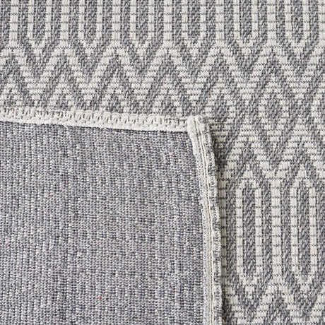 Safavieh Martha Stewart 5'-0" x 7'-0" Rug in Anthracite / Light Grey