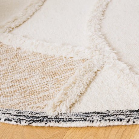 Safavieh Casablanca 6'-0" x 6'-0" Rug in Ivory / Brown